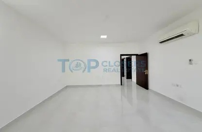 فيلا - 3 غرف نوم - 5 حمامات للايجار في عقدة العامرية - الجيمي - العين فيلا - 3 غرف نوم - 5 حمامات للايجار في عقدة العامرية - الجيمي - العين