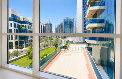 Apartment - 2 - 3 for rent in Majestic Tower - Al Abraj street - Business Bay - Dubai