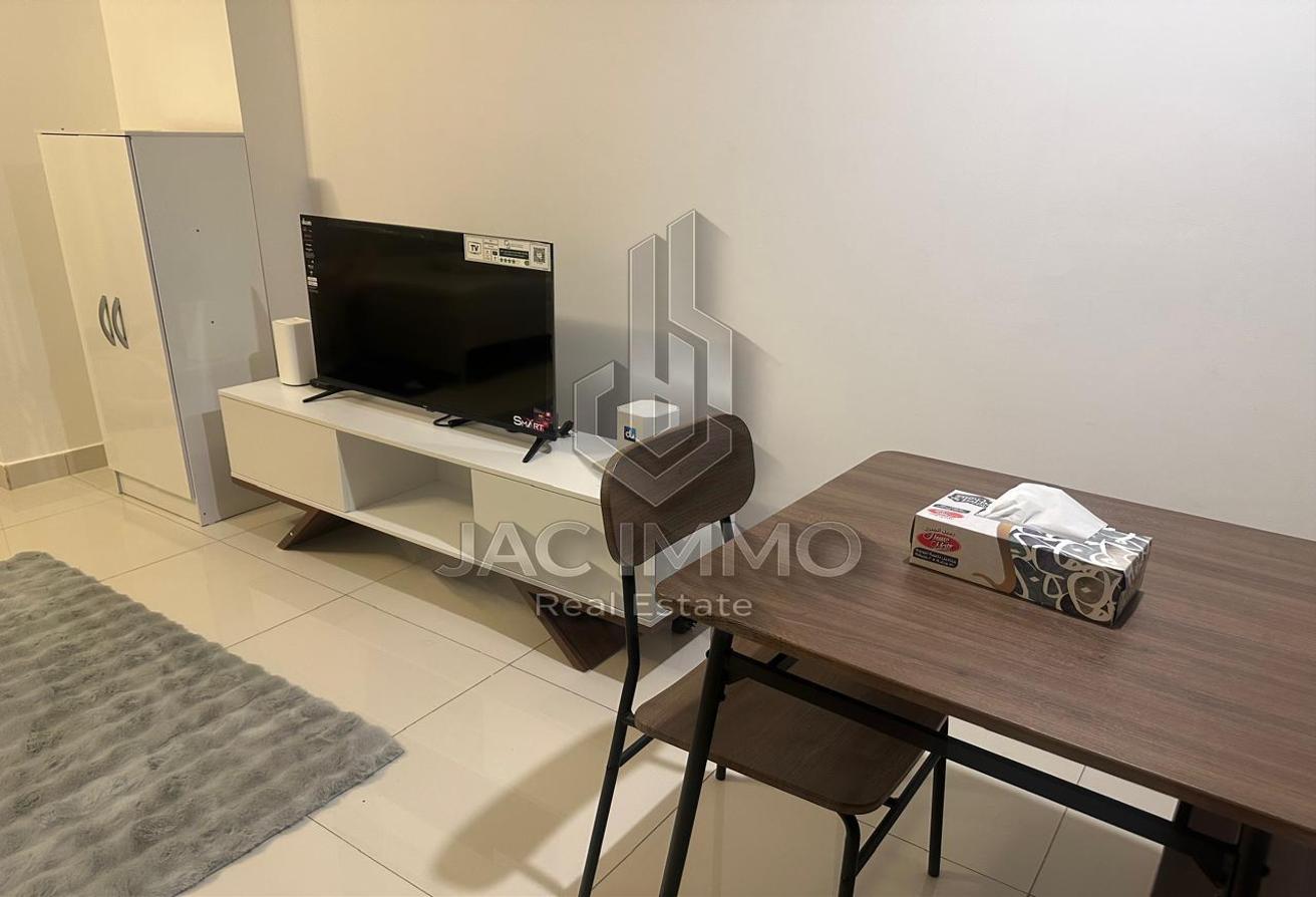 Fully Furnished Studio | Spacious Layout | Balcony photo 2