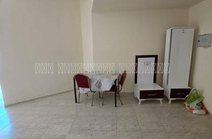 Apartment - Studio - 1 Bathroom for rent in Al Majaz 2 - Al Majaz - Sharjah Apartment - Studio - 1 Bathroom for rent in Al Majaz 2 - Al Majaz - Sharjah