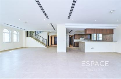 Villa - 4 - 4 for sale in District 4 - Jumeirah Park - Dubai