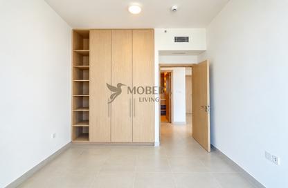 Apartment - 1 - 1 for rent in Golf Heights - The Views - Dubai