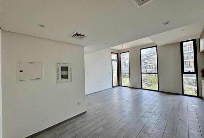 127022012 - Property Main Image