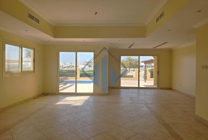 54392802 - صورة العقار 3