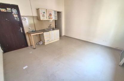 Apartment - Studio - 1 Bathroom for rent in Fire Station Road - Muwaileh - Sharjah