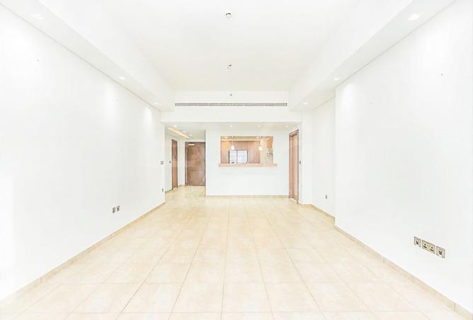 STUNNING MARINA VIEW | VACANT | PRIME AREA