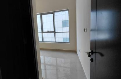 Apartment - 1 Bedroom - 2 Bathrooms for rent in Al Khan Lagoon Tower - Al Khan Lagoon - Al Khan - Sharjah