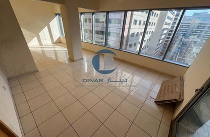 Apartment - 3 Bedrooms - 5 Bathrooms for rent in Sheleila Tower - Al Khalidiya - Abu Dhabi