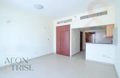 شقة - 1 حمام للايجار في هوكي الجليد - مدينة دبي الرياضية - دبي