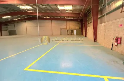 Warehouse - Studio - 6 Bathrooms for rent in Phase 2 - Dubai Investment Park (DIP) - Dubai