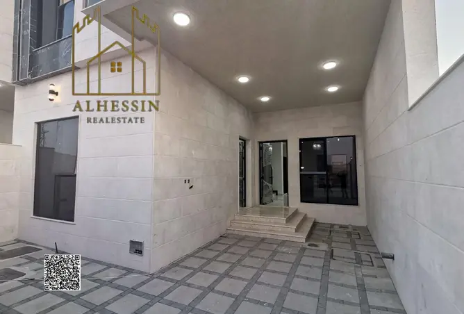 145970330 - Property Image 2