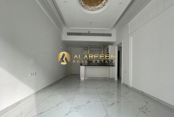 73862902 - Property Image 3