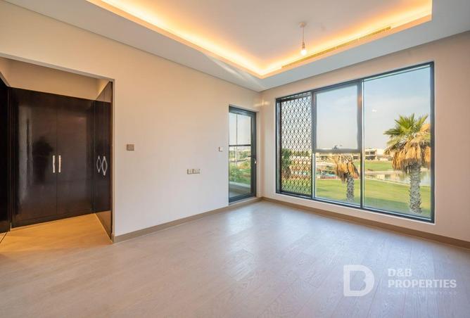 Golf and Lake View | Brand New | Modern