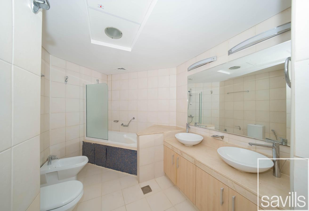 Luxurious 2-Bedroom Apartment| Private Pool Access photo 11