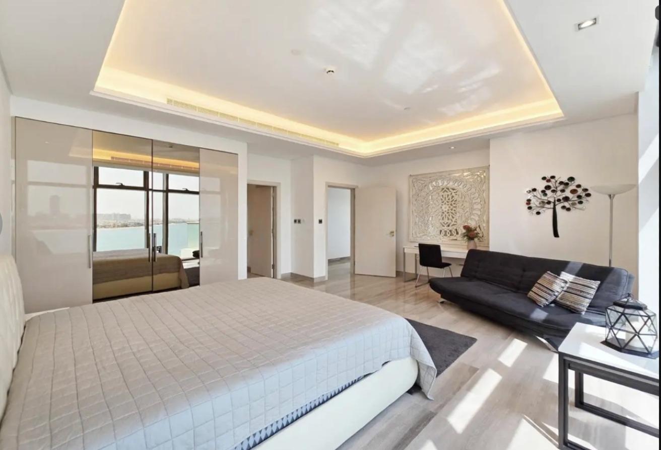 4BR Furnished | Beach Access | Penthouse Duplex photo 9