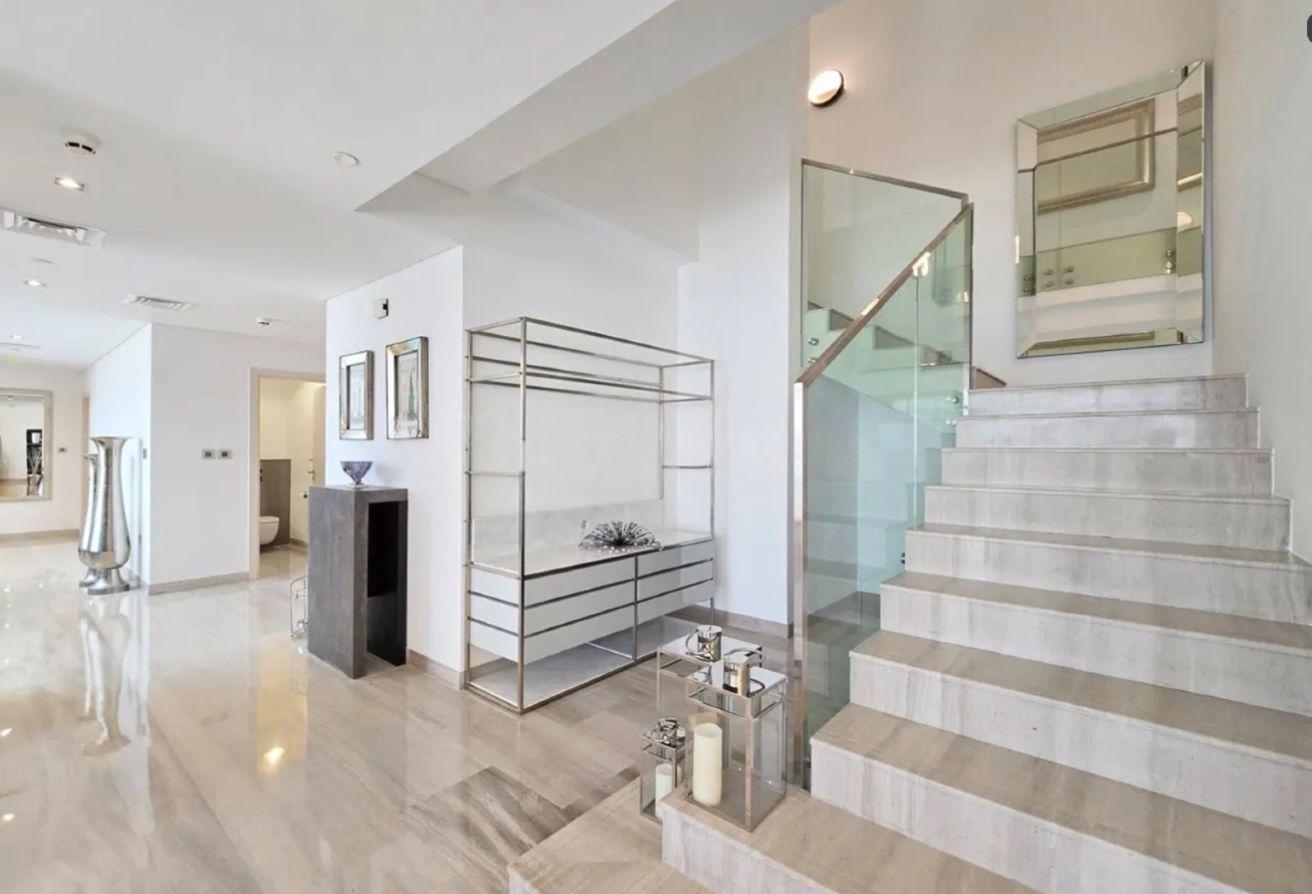4BR Furnished | Beach Access | Penthouse Duplex photo 7