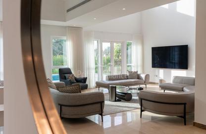 Villa - 4 Bedrooms - 5 Bathrooms for rent in Jumeirah Islands Mansions Villas - Jumeirah Islands - Dubai