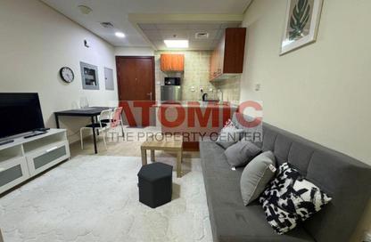 Apartment - Studio - 1 Bathroom for rent in Royal Residence 1 - Royal Residence - Dubai Sports City - Dubai