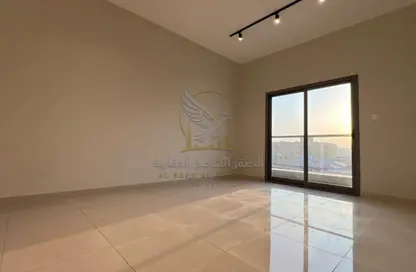 شقة - 2 غرف نوم - 3 حمامات للايجار في برج النعيمية 2 - النعيمية 2 - النعيمية - عجمان