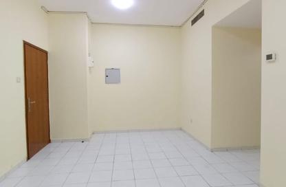 Apartment - 1 - 1 for rent in Al Heera Tower - Al Majaz 1 - Al Majaz - Sharjah Apartment - 1 - 1 for rent in Al Heera Tower - Al Majaz 1 - Al Majaz - Sharjah