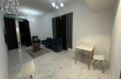 Apartment - 2 Bedrooms - 2 Bathrooms for sale in Oasis Tower - Al Rashidiya 1 - Al Rashidiya - Ajman
