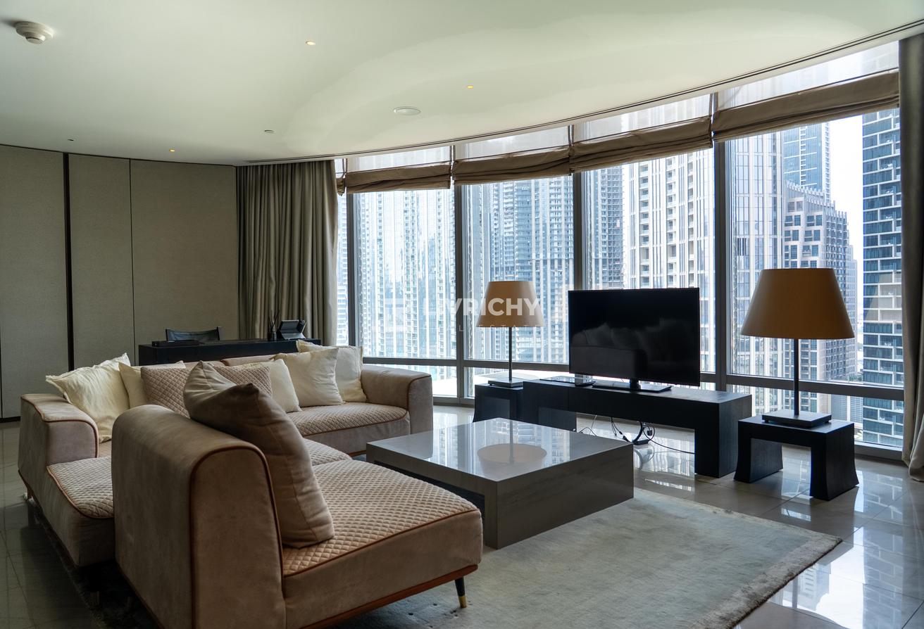 Furnished | Open Skyline Views | Vacant | Terrace photo 5