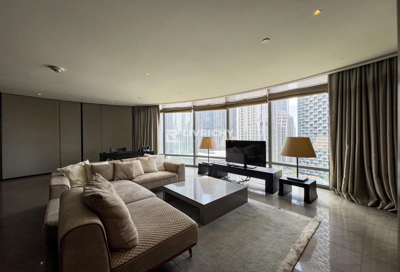 Furnished | Open Skyline Views | Vacant | Terrace photo 7