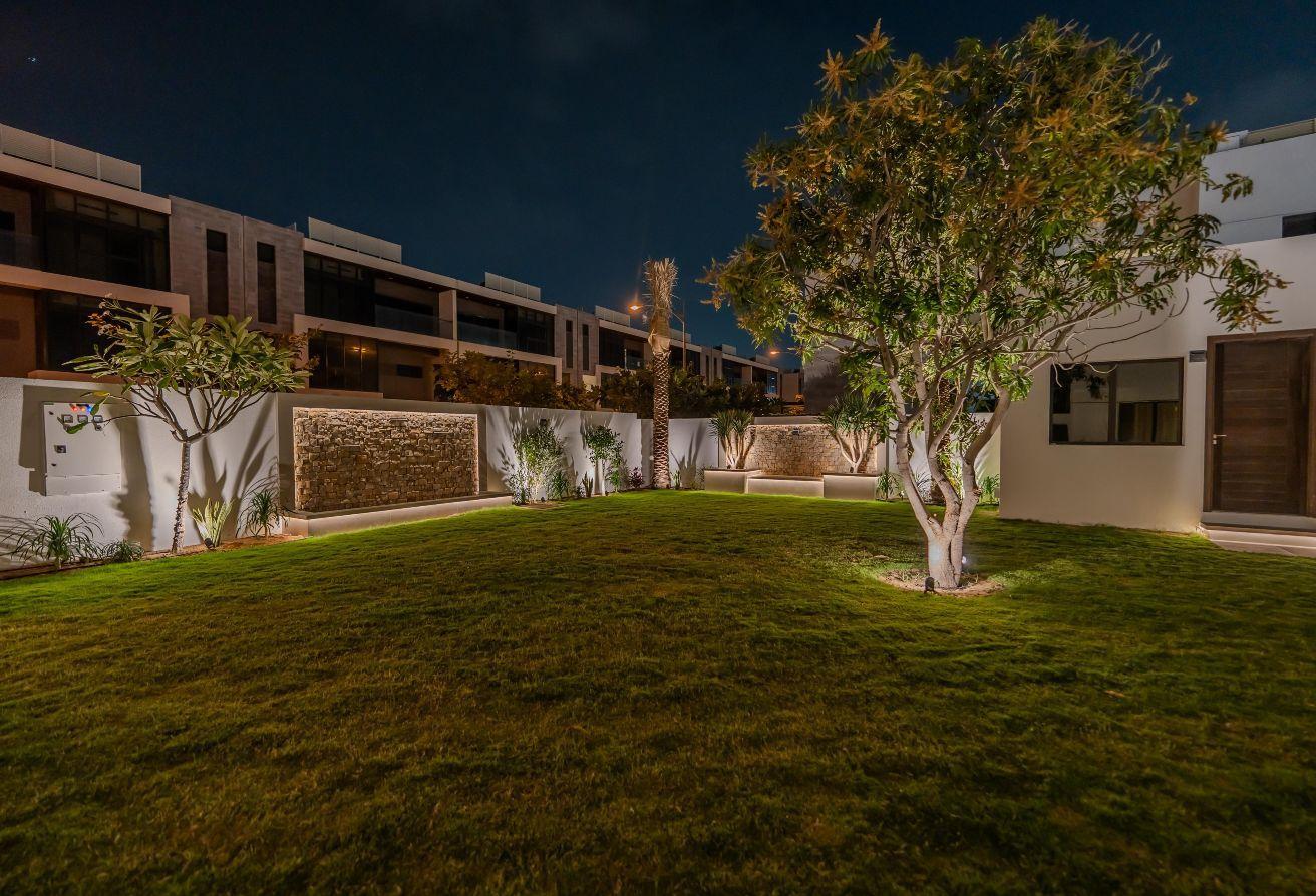 5 BR Villa with Private Pool in Damac Hills photo 4