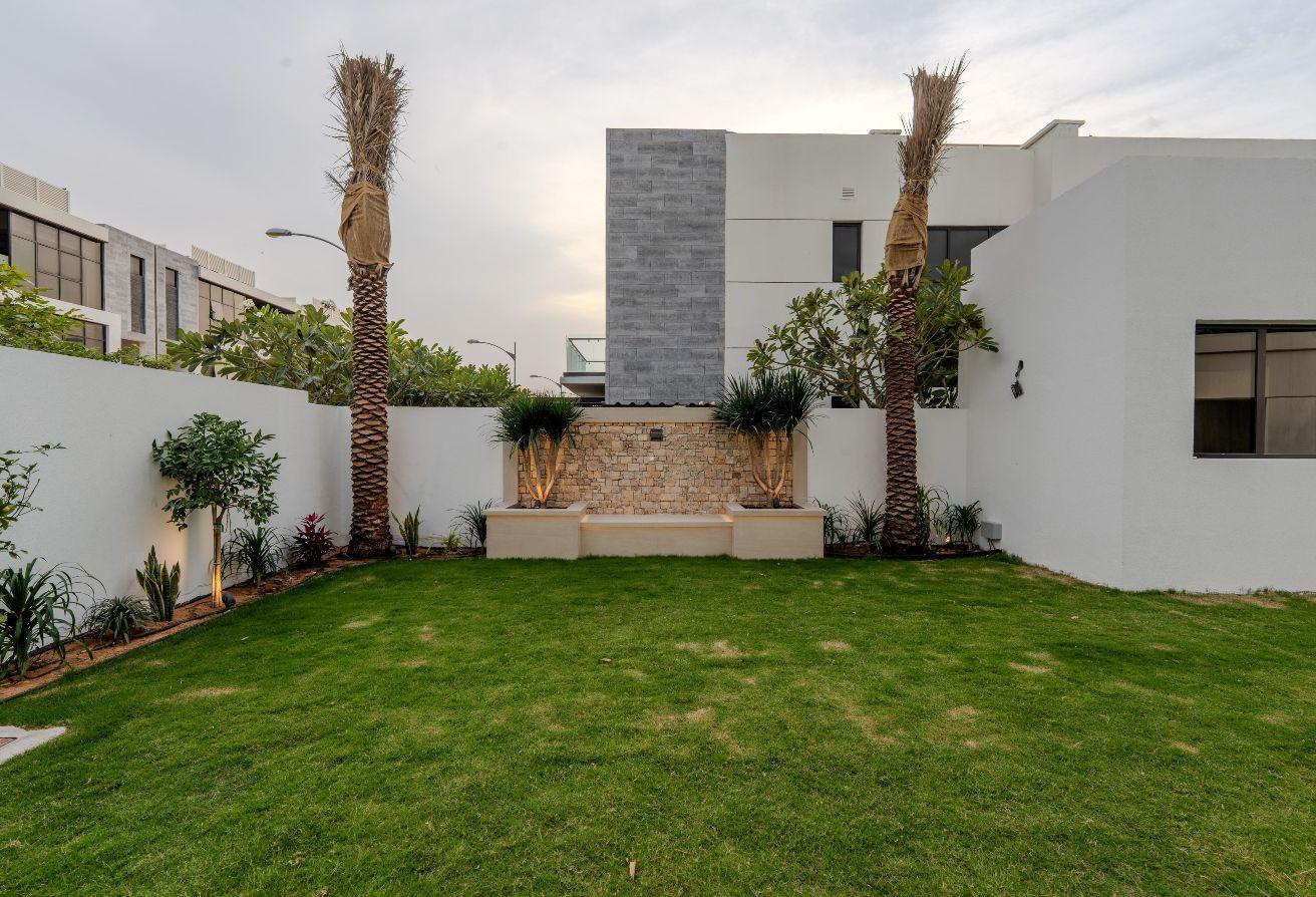 5 BR Villa with Private Pool in Damac Hills photo 13