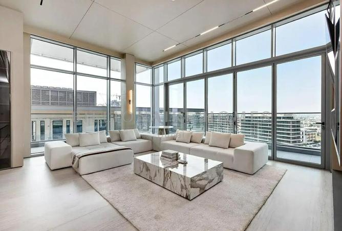 Bespoke Penthouse | Full Canal View