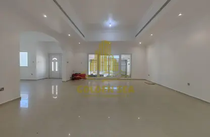 فيلا - 4 غرف نوم - 5 حمامات للايجار في كورنيش الخالدية - الخالدية - أبوظبي