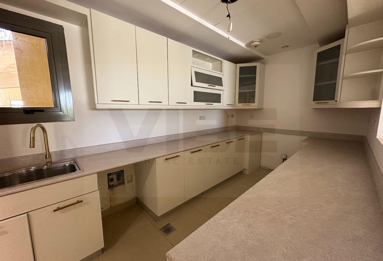 4 BR Townhouse with Private Pool in Al Hamra Village