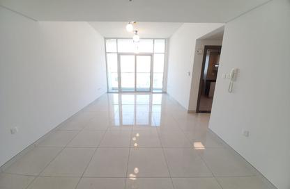 Apartment - 3 - 4 for rent in Mohamed Ahmed Dhaen Al Qemzi 2 Building - Al Warqa'a 1 - Al Warqa'a - Dubai