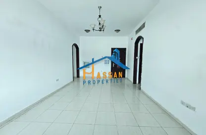 مكتب - استوديو - 2 حمامات للايجار في دبا- الفجيرة - الفجيرة