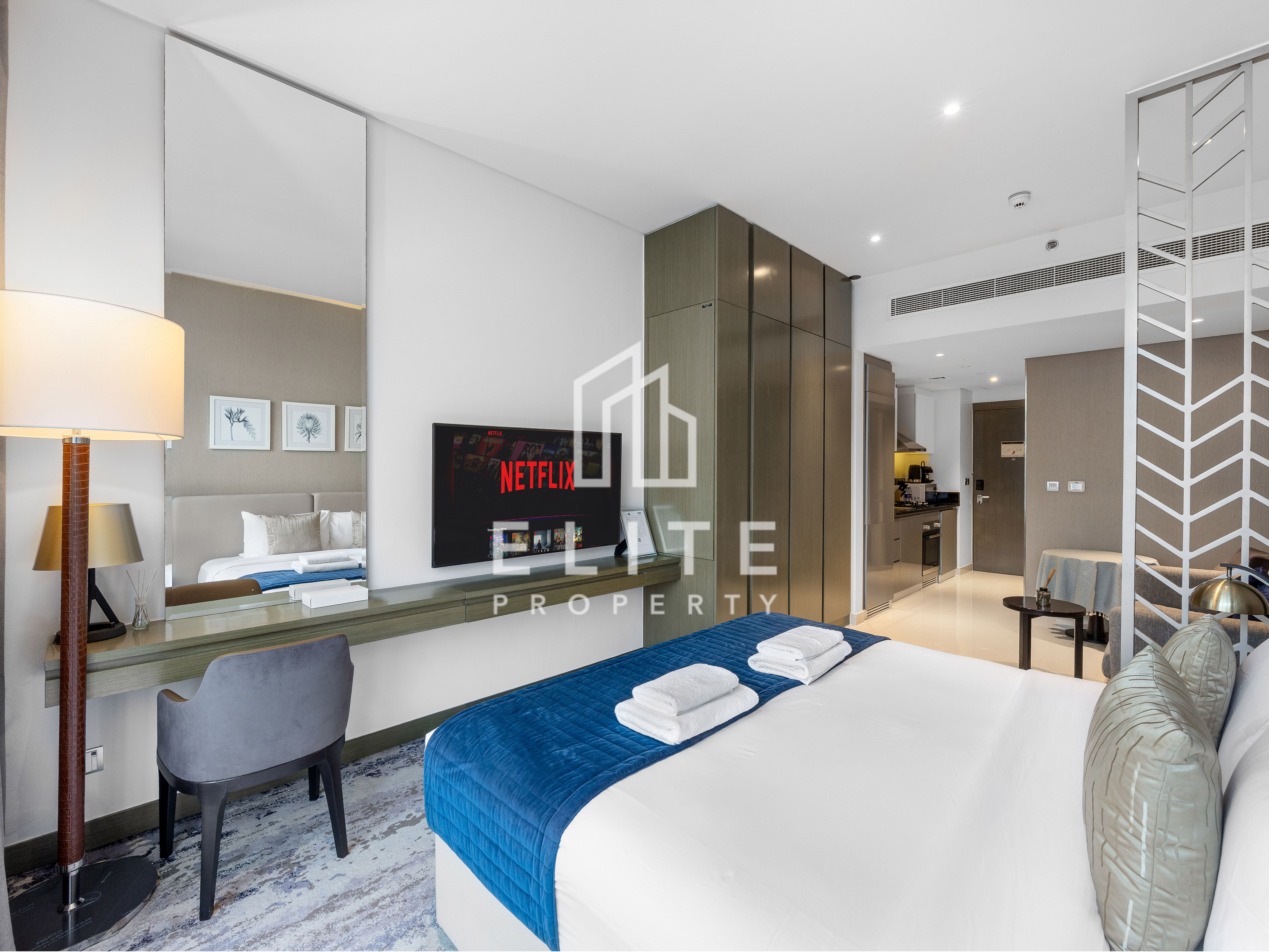 Maison Prive Canal View  Studio