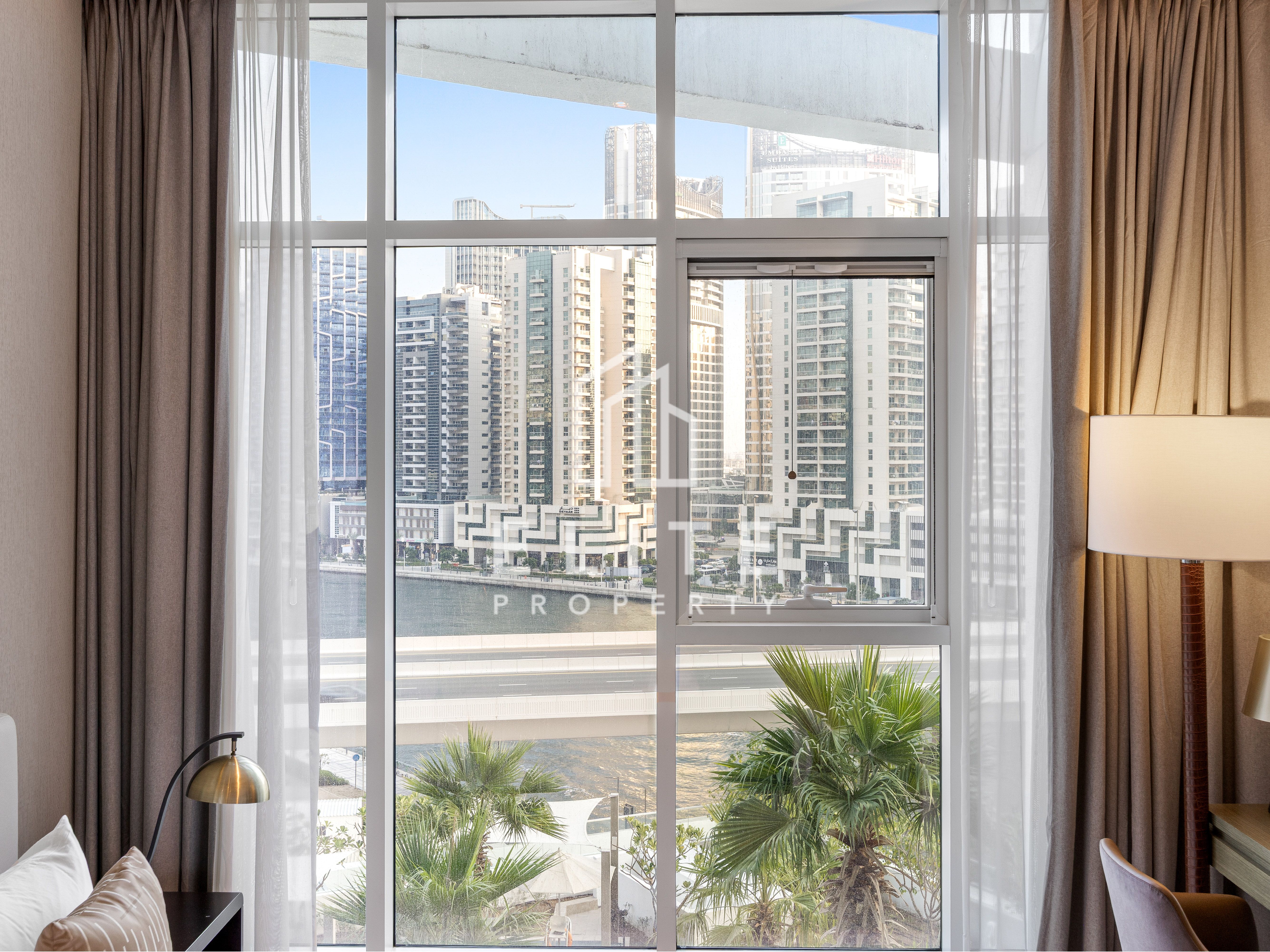 Maison Prive Canal View  Studio