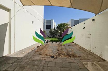Villa - 5 Bedrooms - 5 Bathrooms for rent in Umm Suqeim 1 Villas - Umm Suqeim 1 - Umm Suqeim - Dubai