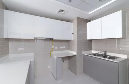 Apartment - 1 Bedroom - 2 Bathrooms for rent in Bloom Marina - Al Bateen - Abu Dhabi Apartment - 1 Bedroom - 2 Bathrooms for rent in Bloom Marina - Al Bateen - Abu Dhabi