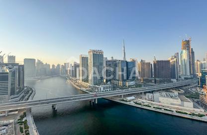 Apartment - 3 - 2 for rent in Mayfair Residency - Business Bay - Dubai