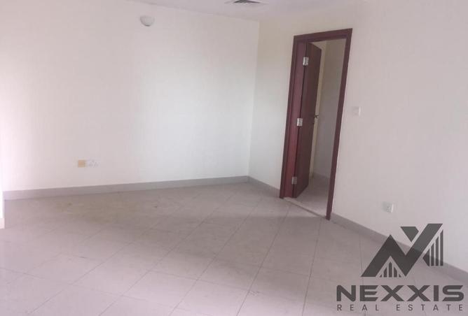 74240830 - صورة العقار 3