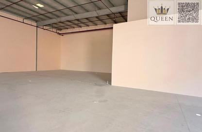 Warehouse - Studio - 3 for rent in Al Sajaa Industrial - Al Sajaa - Sharjah