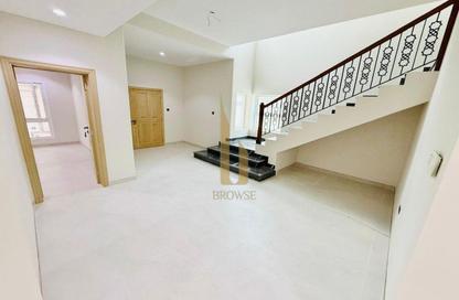 Villa - 5 - 5 for rent in Jumeirah 3 Villas - Jumeirah 3 - Jumeirah - Dubai