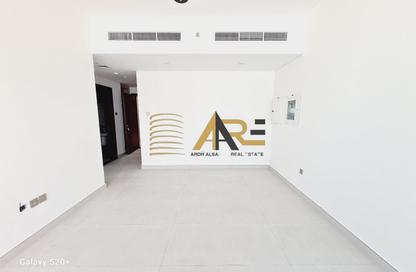 Apartment - 1 Bedroom - 2 Bathrooms for rent in Sarab 2 - Aljada - Sharjah