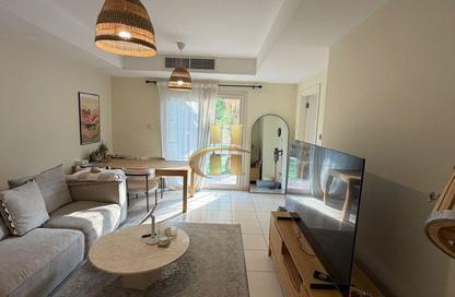 Villa - 2 - 3 for rent in Springs 12 - The Springs - Dubai Villa - 2 - 3 for rent in Springs 12 - The Springs - Dubai