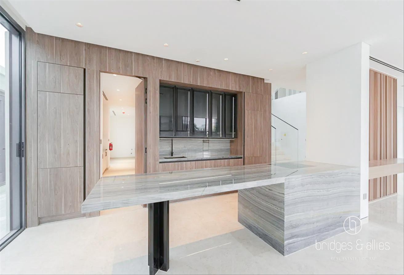LARGEST 6 BED | POOL AND PARK BACKING | UPGRADED photo 11