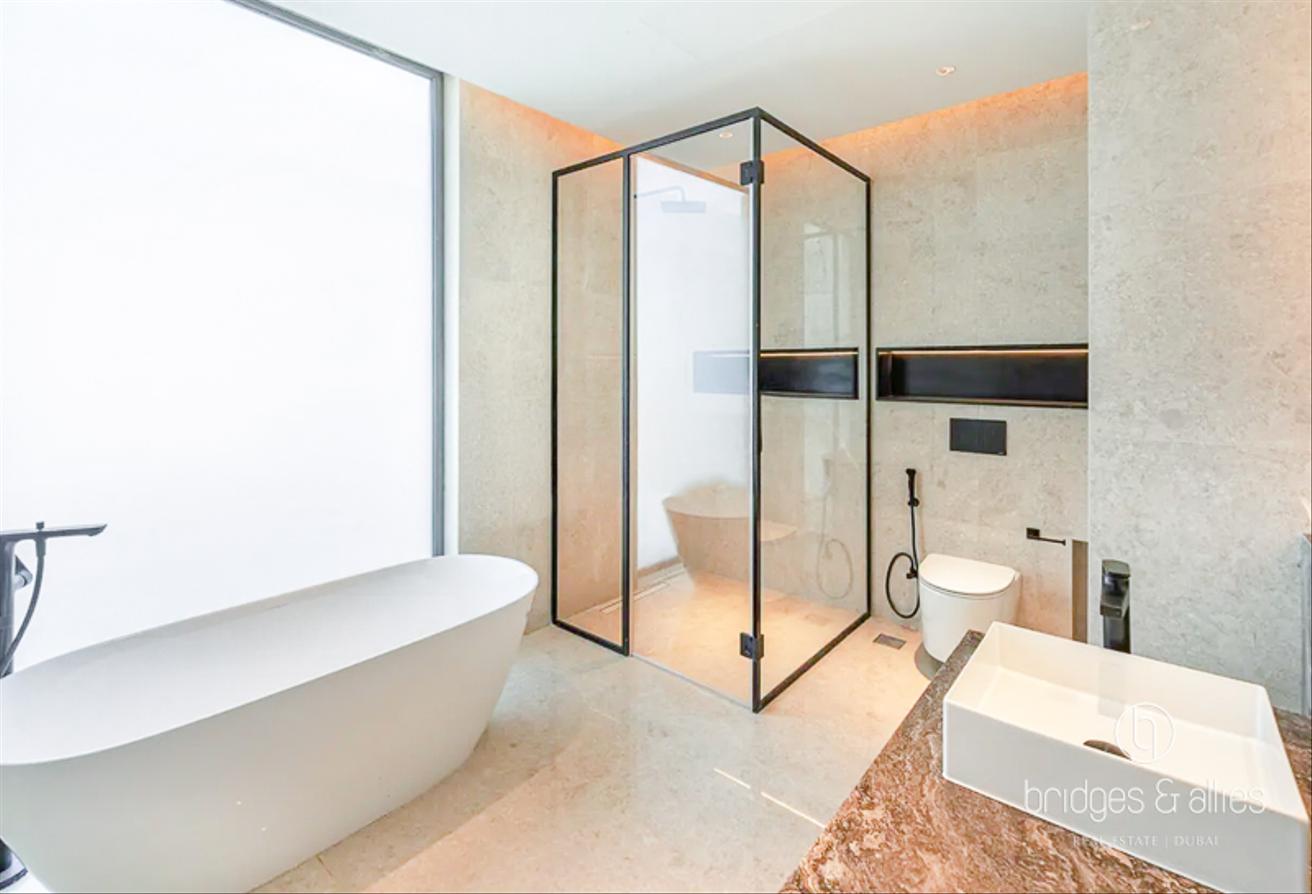 LARGEST 6 BED | POOL AND PARK BACKING | UPGRADED photo 14