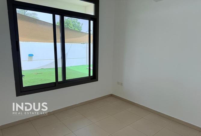 73123901 - Property Image 3