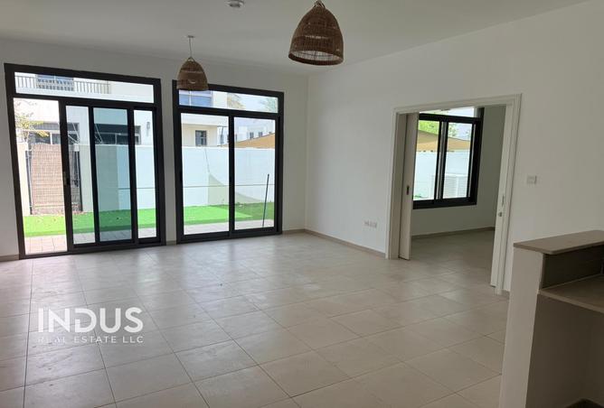 73123901 - Property Image 2