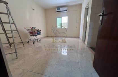 Apartment - Studio - 1 for rent in Al Nabaa Building - Al Naba'ah - Al Sharq - Sharjah