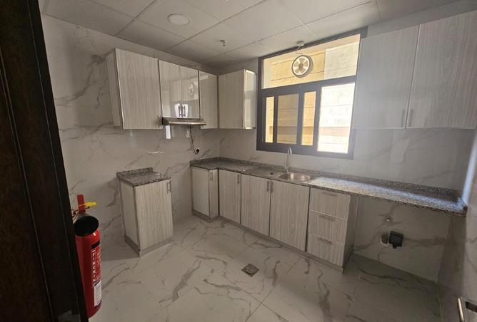 72726130 - Property Image 3